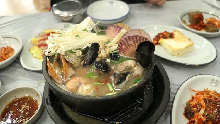 통영 무전동 맛집, 현지인도 몰래가는 진짜 숨은 맛집 리스트 공개!