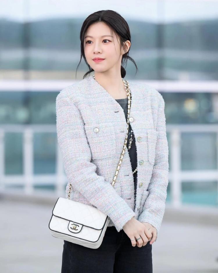 고윤정 트위드자켓, 샤넬급 우아함 20만 원대에서 가능?